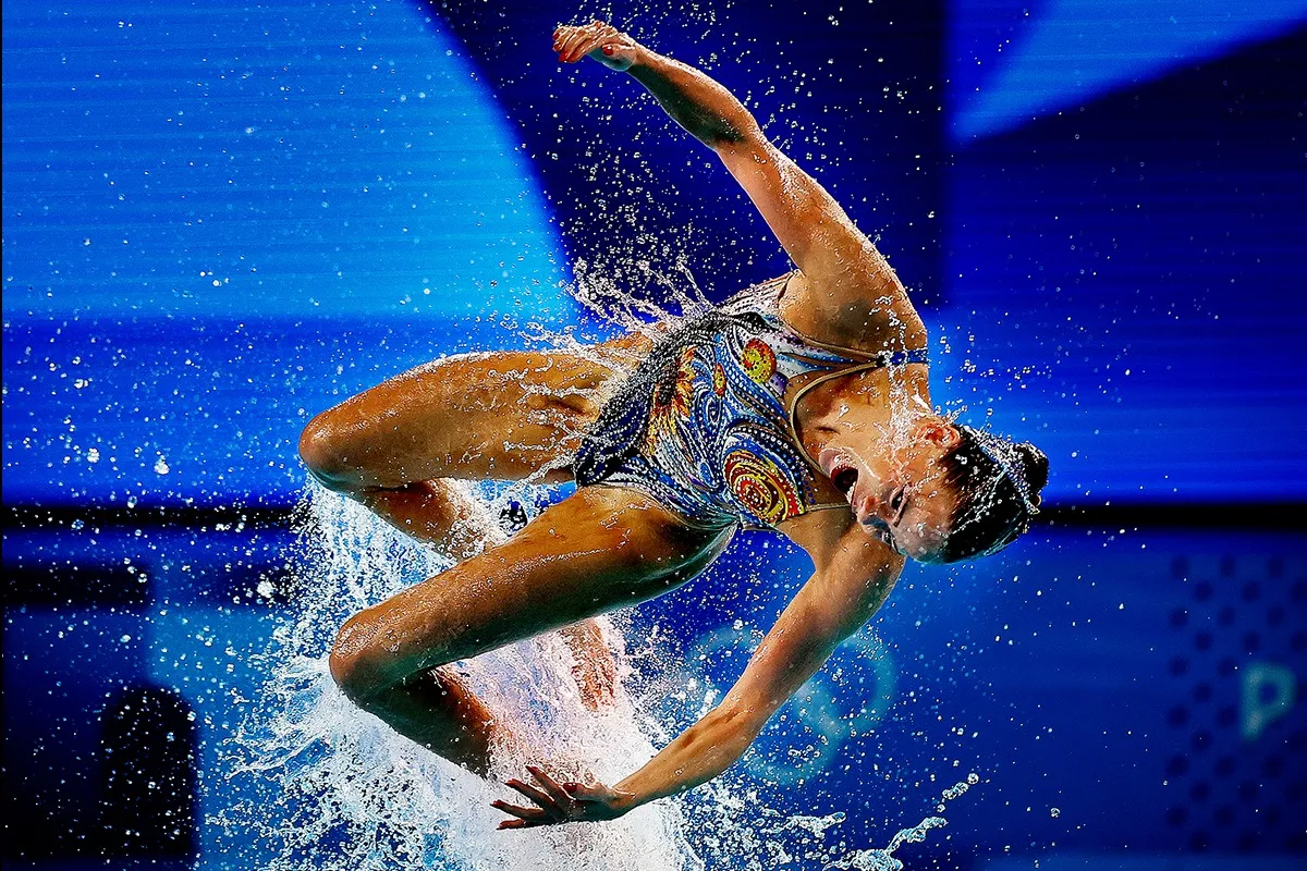 De zusjes De Brouwer op weg naar Olympische brons bij het synchroonzwemmen. FOTO PIM RAS