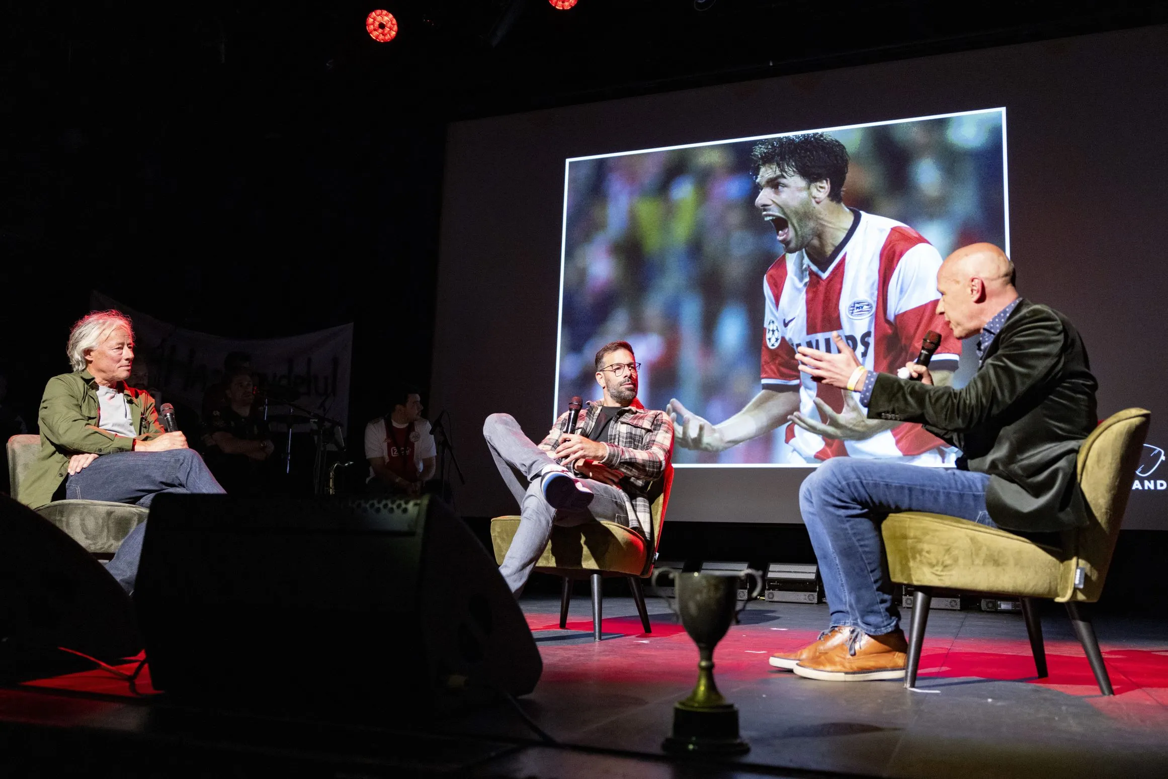 Van Nistelrooy niet naar Ajax en vader Jan vindt zoon Youri beter