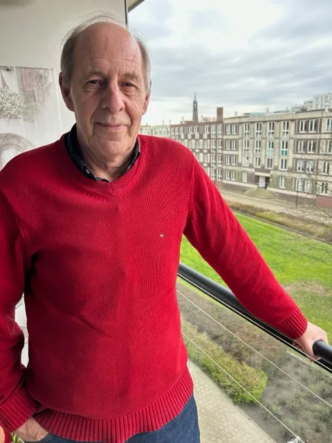 Govert van Brakel schrijft biografie over eerste sportverslaggever op radio  
