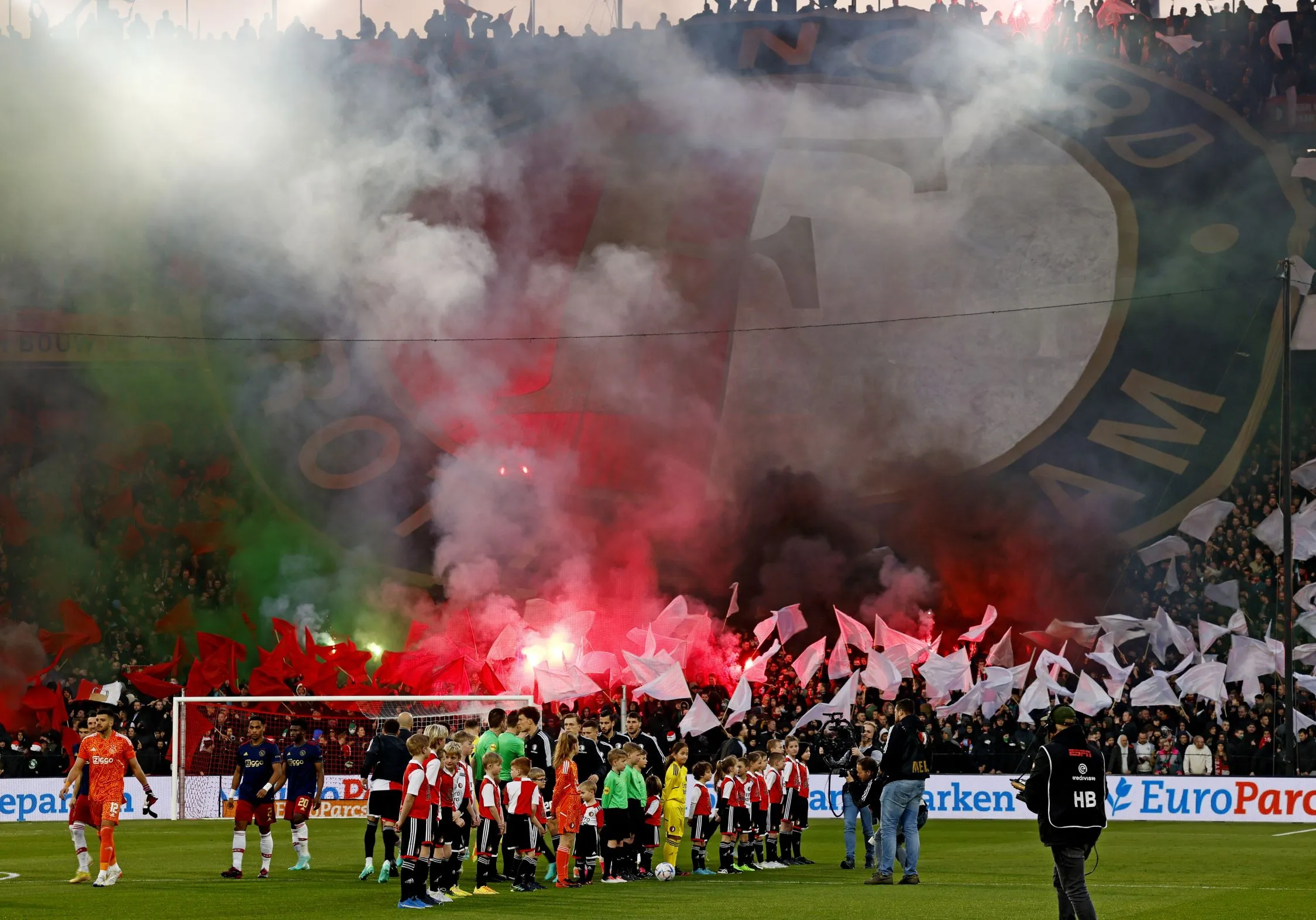 'Wonder dat er geen slachtoffers vielen bij Feyenoord-Ajax'